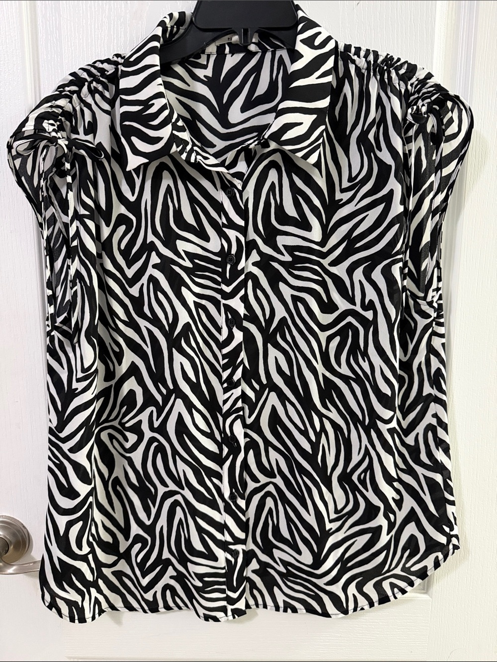 Women's Black and White Zebra Print Button-Up Blouse Size XL